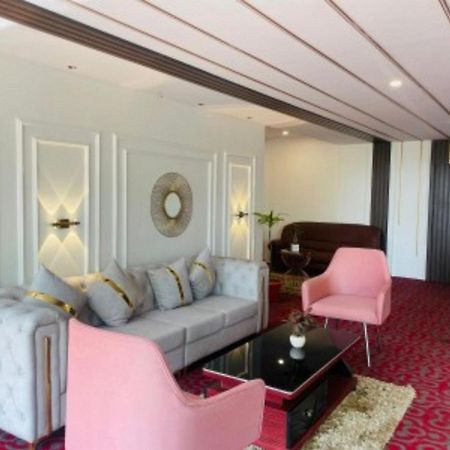 Vovo Hotels Yelahanka Экстерьер фото
