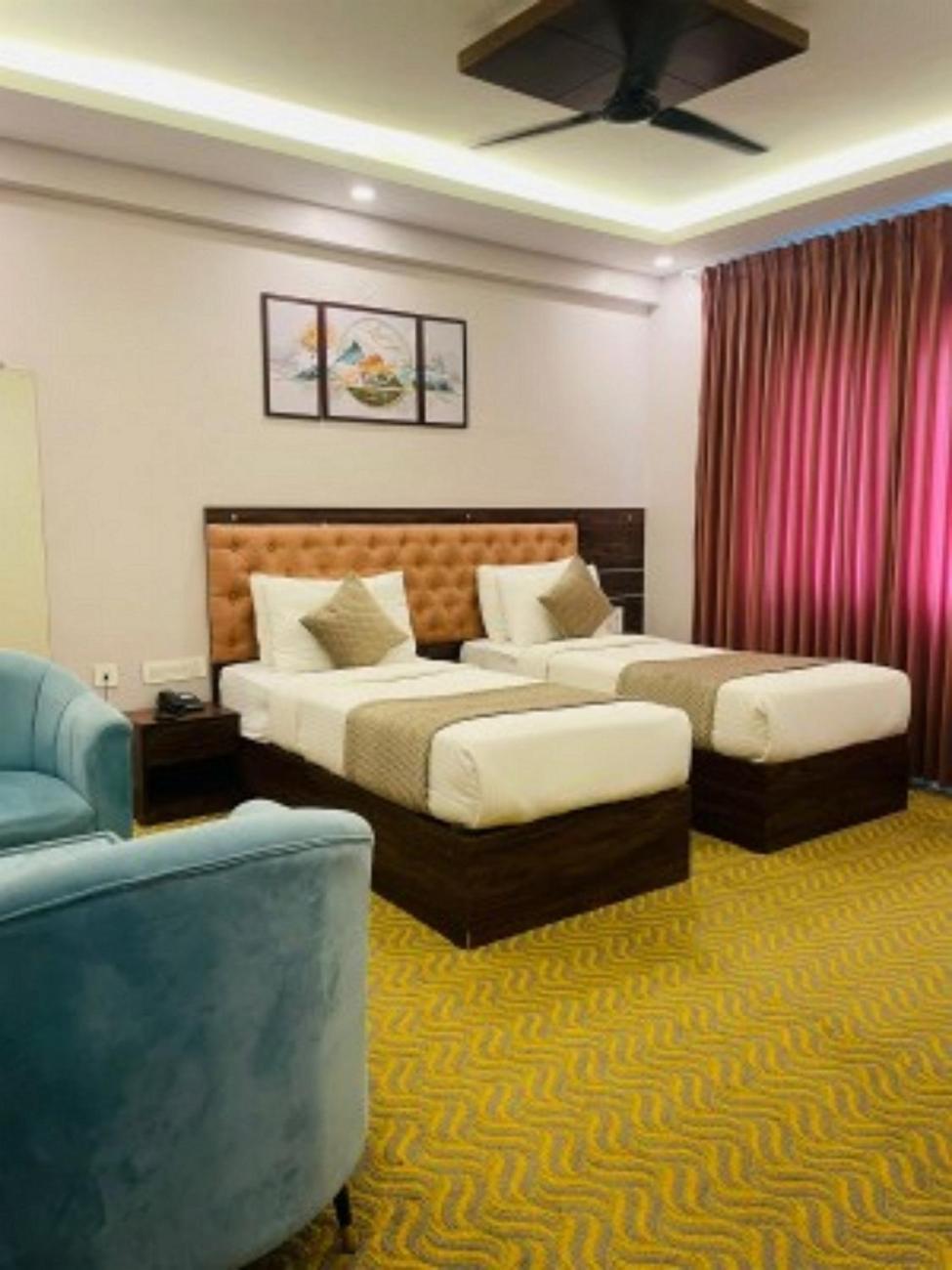 Vovo Hotels Yelahanka Экстерьер фото