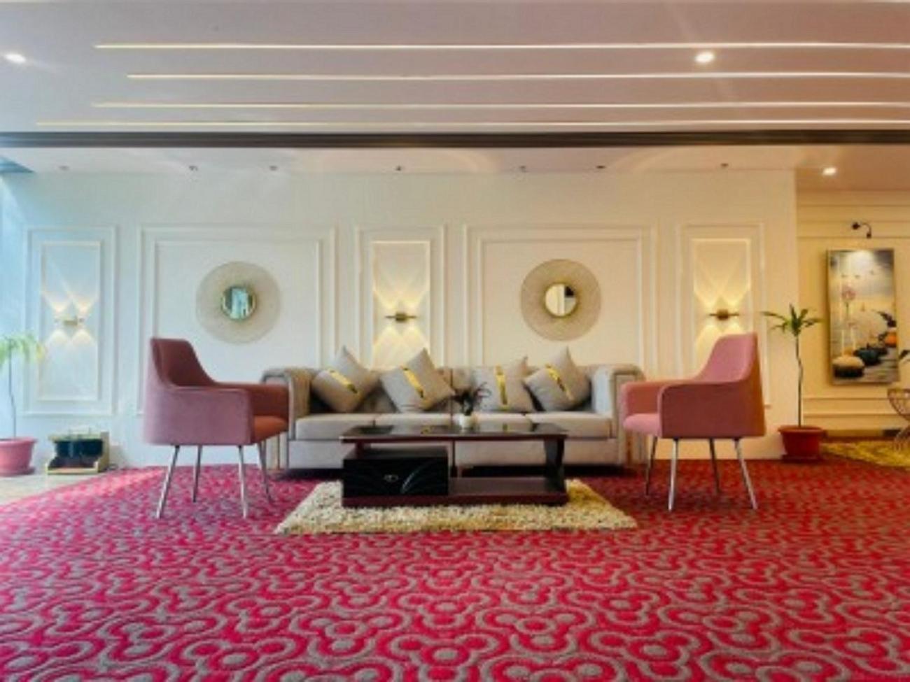 Vovo Hotels Yelahanka Экстерьер фото
