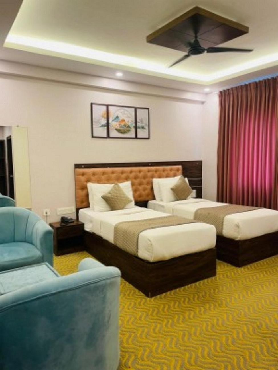 Vovo Hotels Yelahanka Экстерьер фото