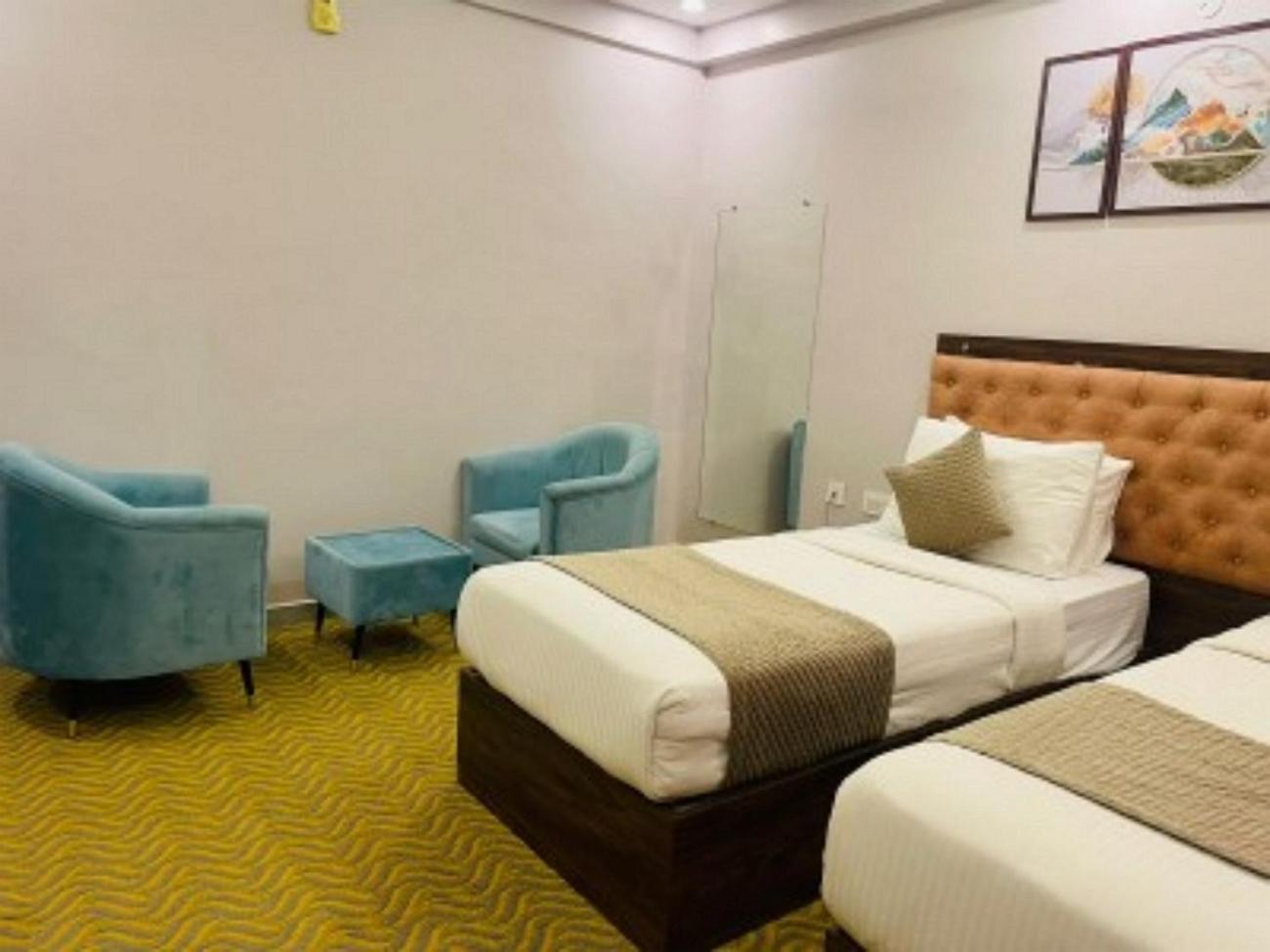 Vovo Hotels Yelahanka Экстерьер фото