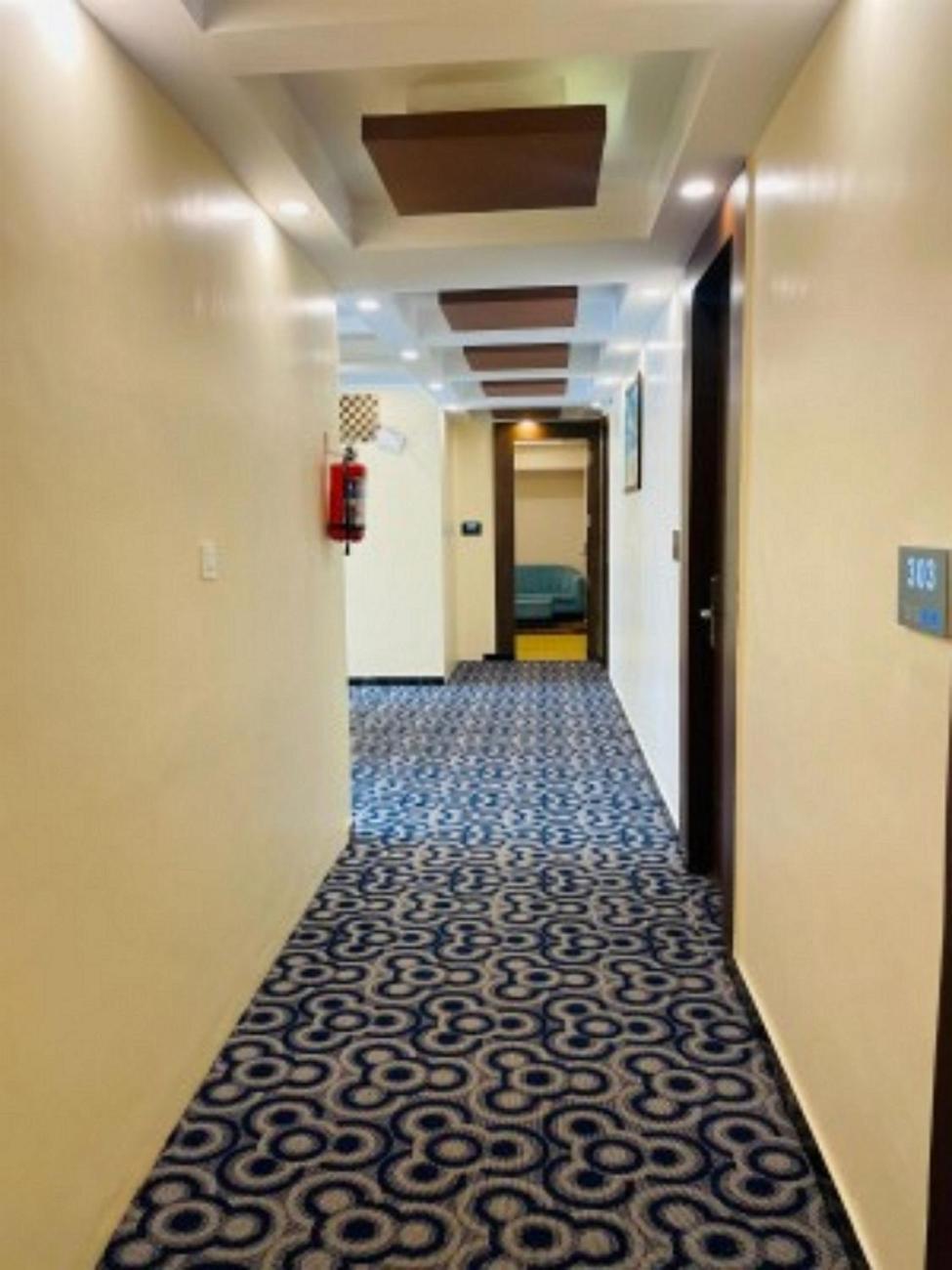Vovo Hotels Yelahanka Экстерьер фото