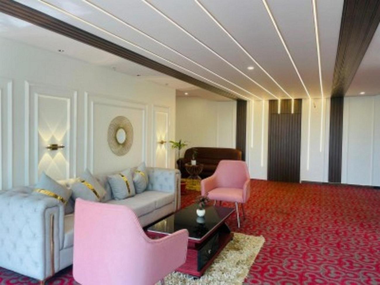 Vovo Hotels Yelahanka Экстерьер фото