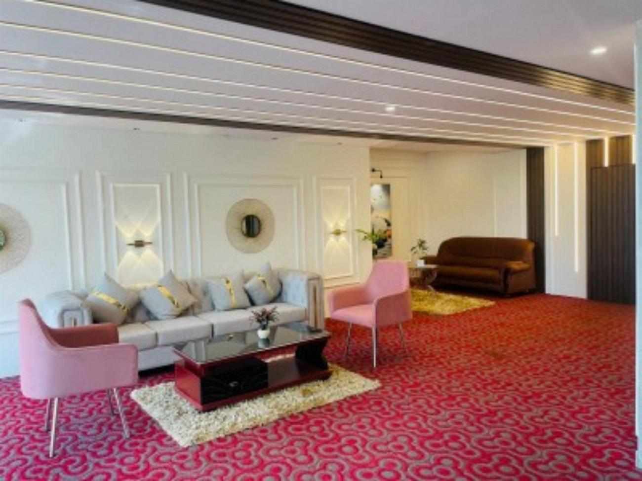 Vovo Hotels Yelahanka Экстерьер фото
