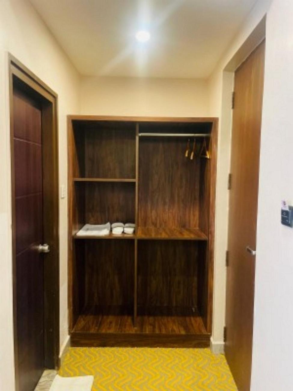Vovo Hotels Yelahanka Экстерьер фото